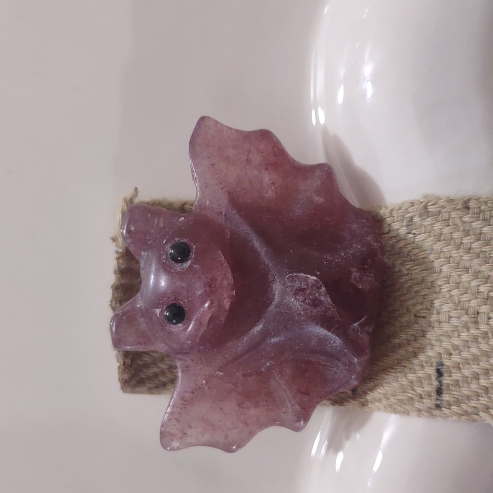 Bat Carving Strawberry Quartz 1inch By 1.5 Inch Has Flaws - Picture 9 of 12